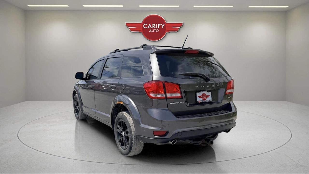 2015 Dodge Journey SXT Front-Wheel Drive Photo