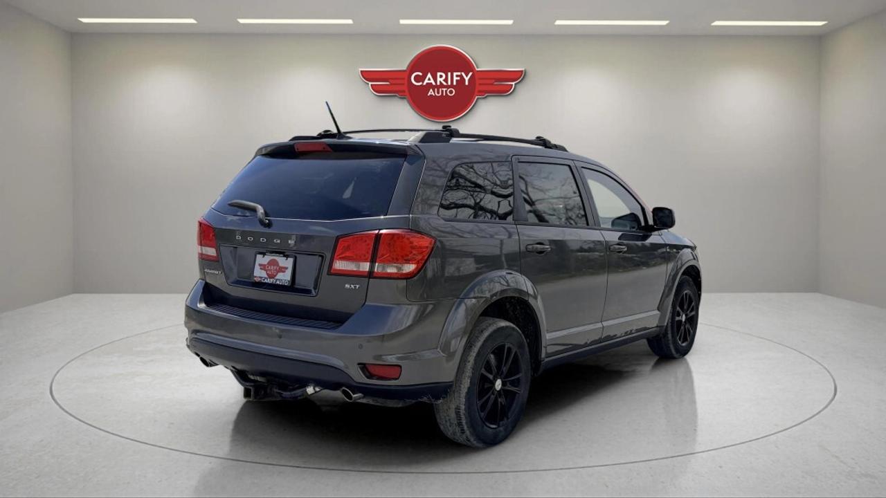 2015 Dodge Journey SXT Front-Wheel Drive Photo