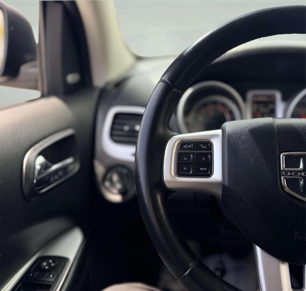 2015 Dodge Journey SXT Front-Wheel Drive Photo