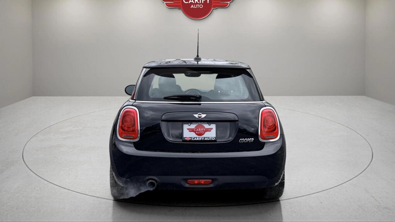 2017 MINI Cooper Hardtop 3dr Photo