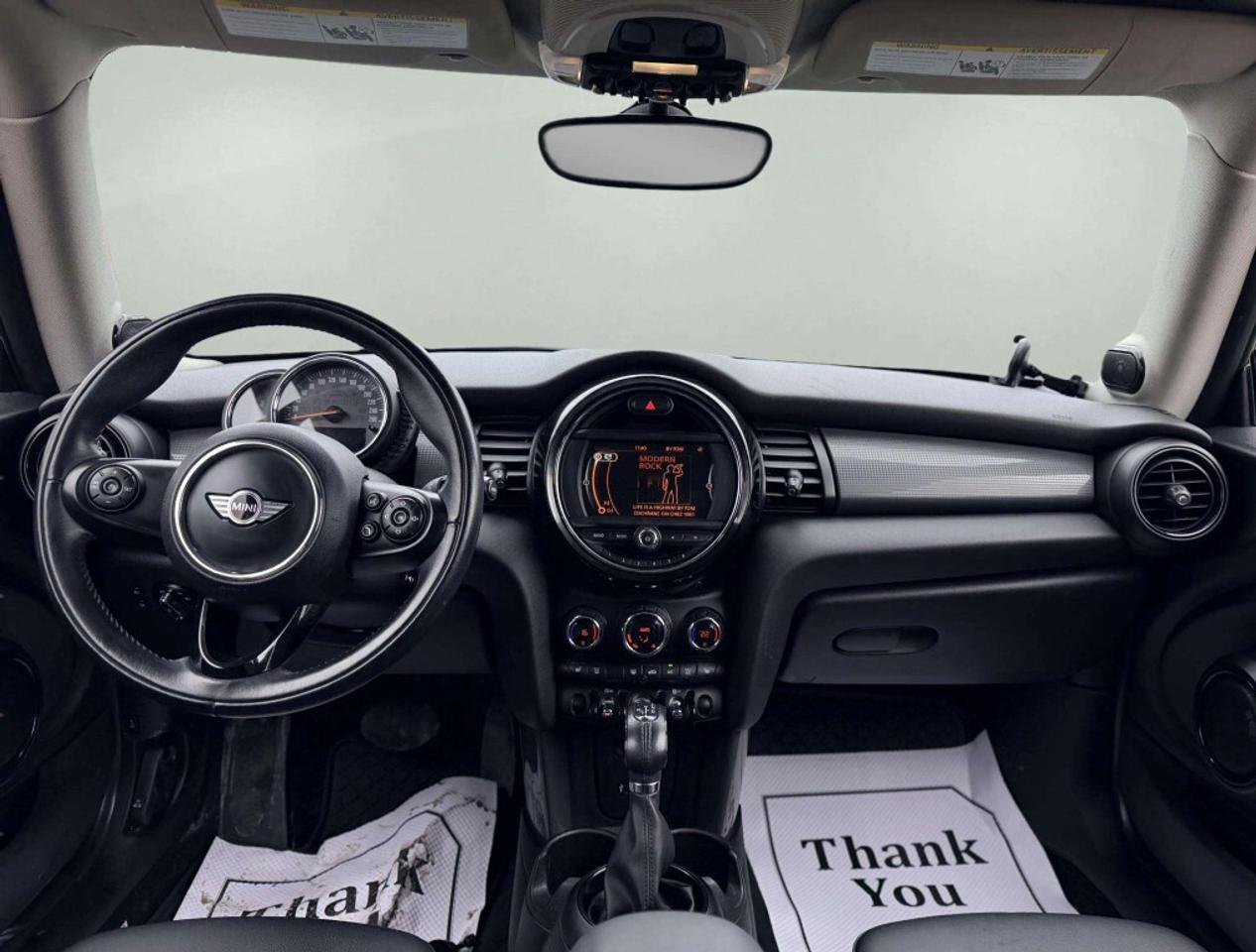 2017 MINI Cooper Hardtop 3dr Photo