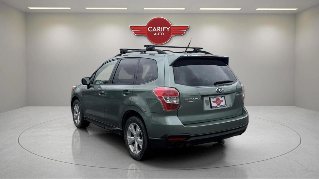 2015 Subaru Forester TOURING Photo