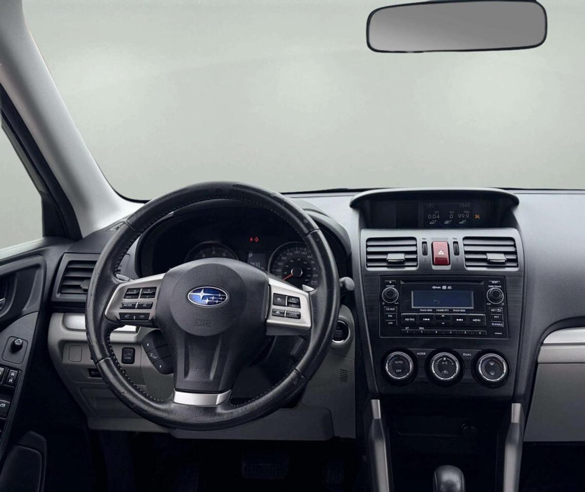 2015 Subaru Forester TOURING Photo