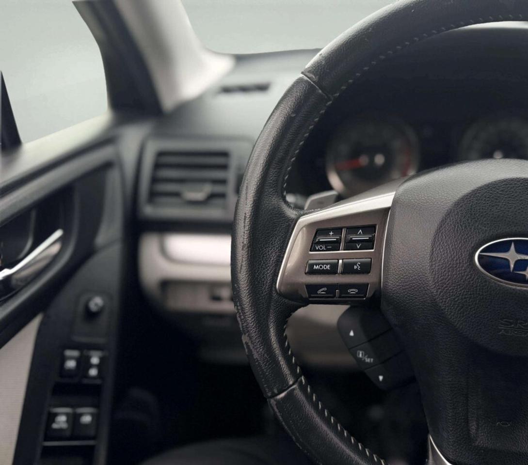 2015 Subaru Forester TOURING Photo