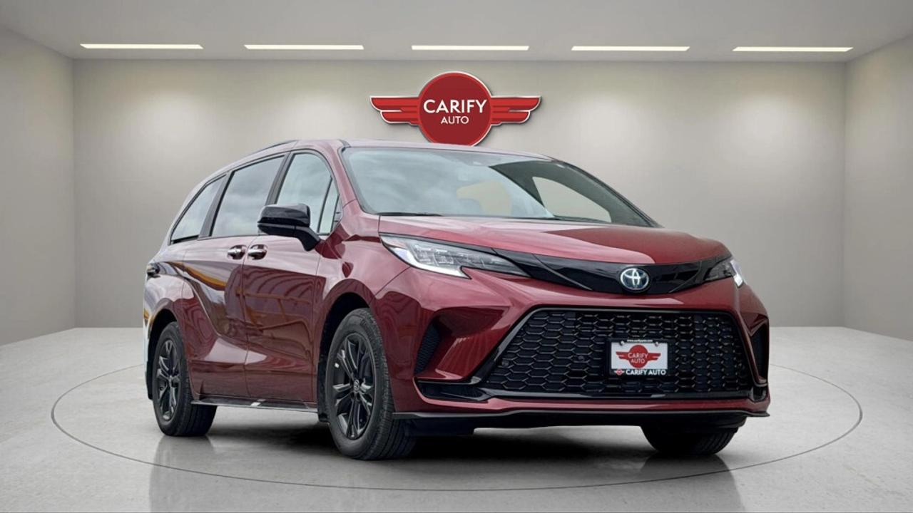2025 Toyota Sienna XSE 7-Passenger All-wheel Drive Photo