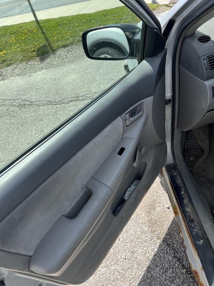 2005 Toyota Corolla 4DR SDN CE AUTO Photo