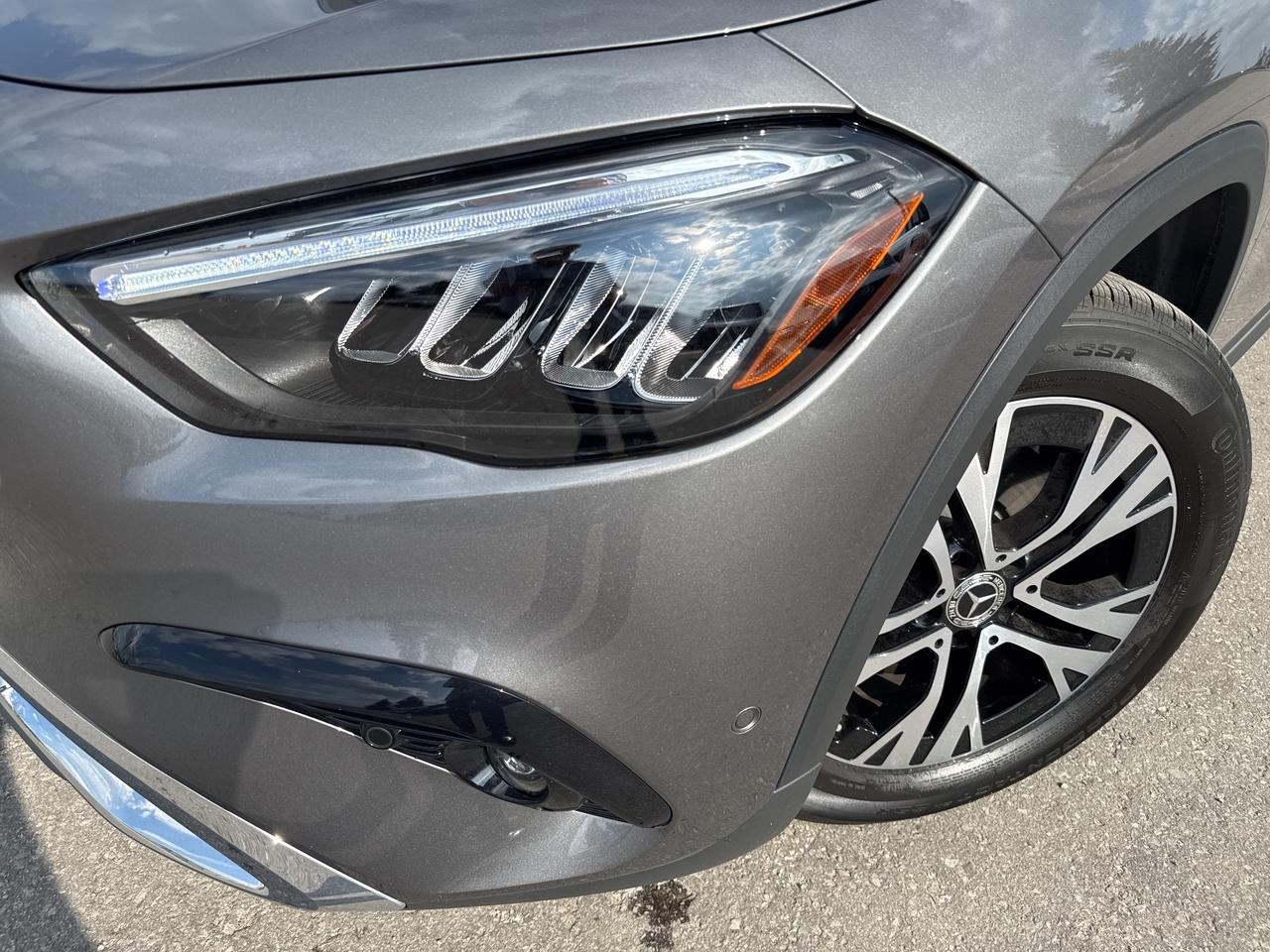 2026 Mercedes-Benz GLA Exclusive Trim Active Distance Pwr Sunroof Photo