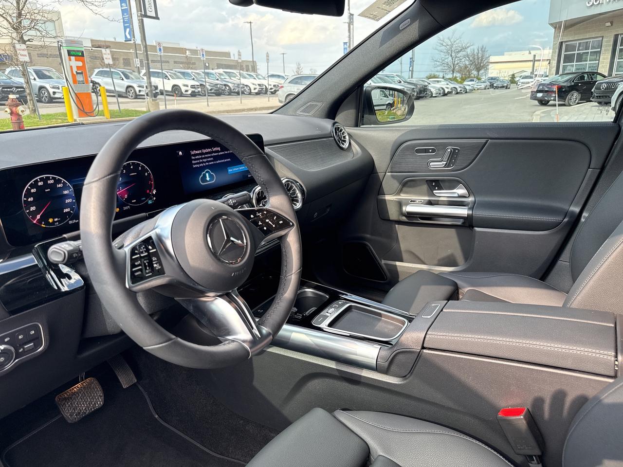 2026 Mercedes-Benz GLA Exclusive Trim Active Distance Pwr Sunroof Photo