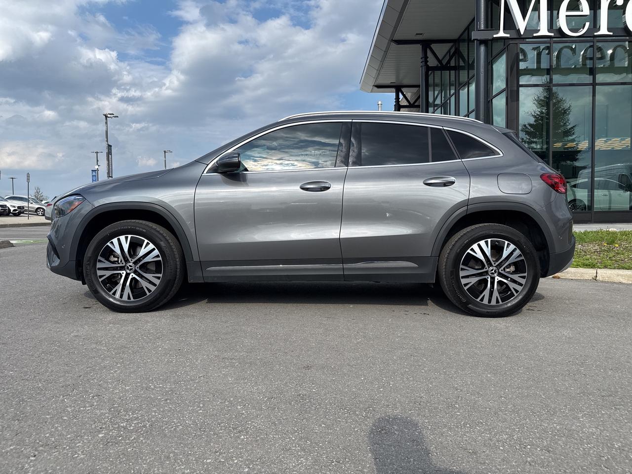 2026 Mercedes-Benz GLA Exclusive Trim Active Distance Pwr Sunroof Photo