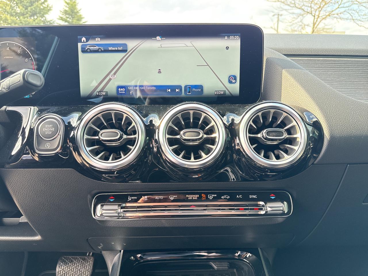 2026 Mercedes-Benz GLA Exclusive Trim Active Distance Pwr Sunroof Photo
