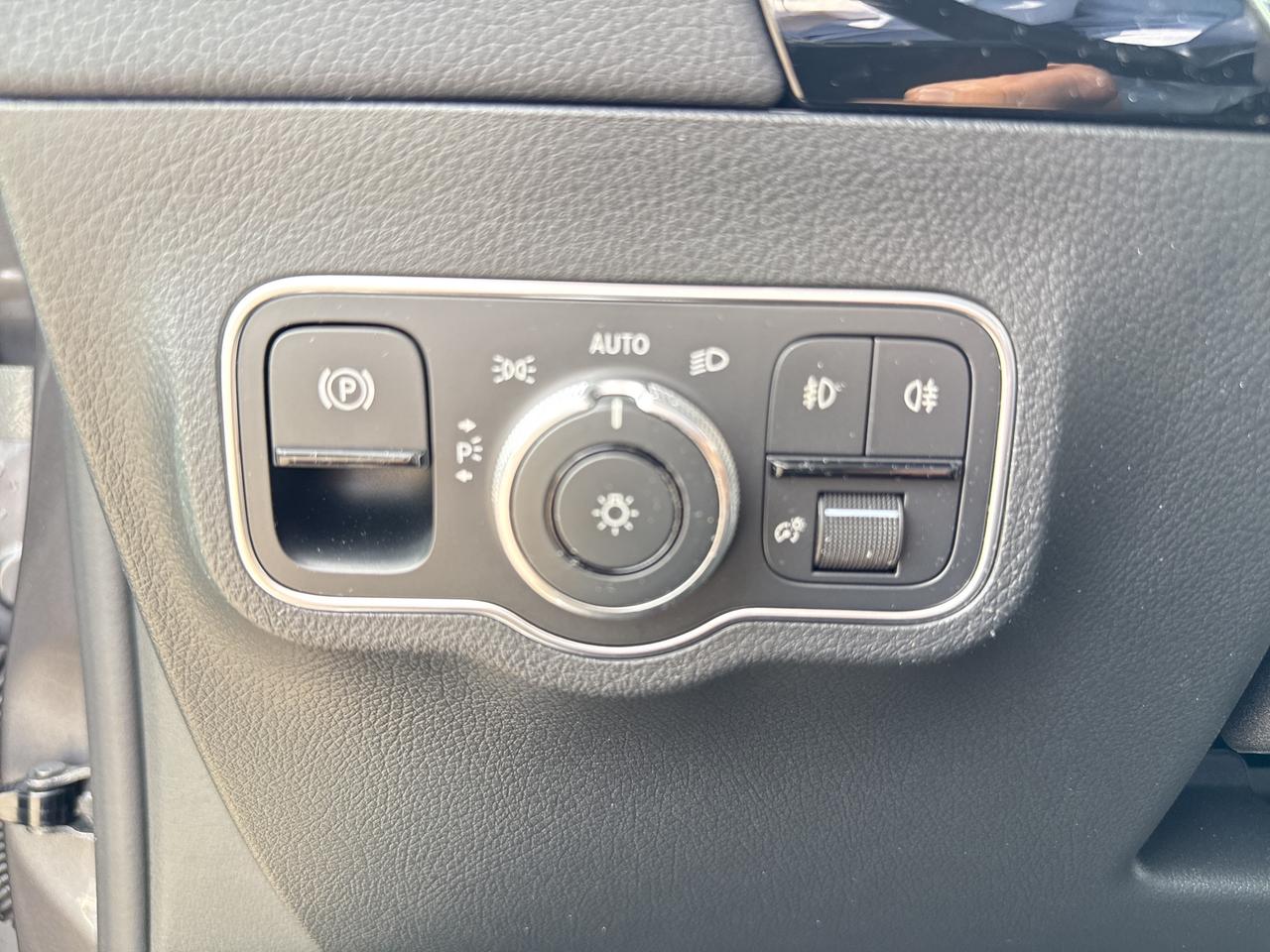 2026 Mercedes-Benz GLA Exclusive Trim Active Distance Pwr Sunroof Photo