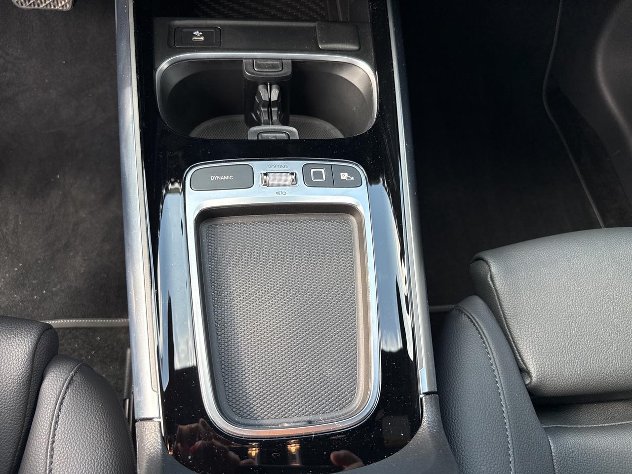 2026 Mercedes-Benz GLA Exclusive Trim Active Distance Pwr Sunroof Photo