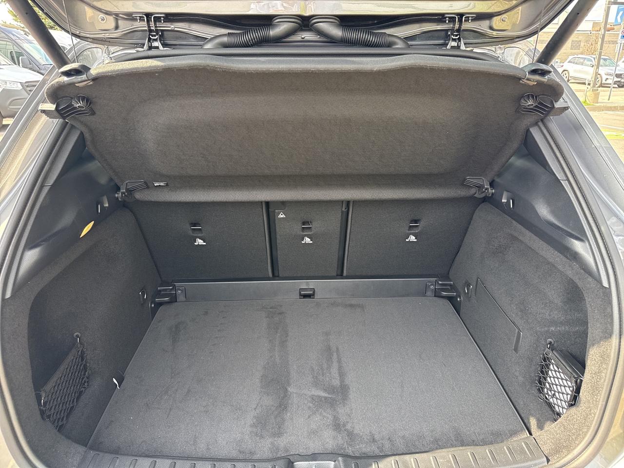 2026 Mercedes-Benz GLA Exclusive Trim Active Distance Pwr Sunroof Photo