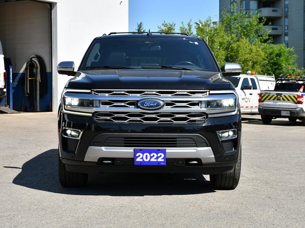 2022 Ford Expedition Platinum  Loaded Luxury   Massage Seats   4x4 Photo