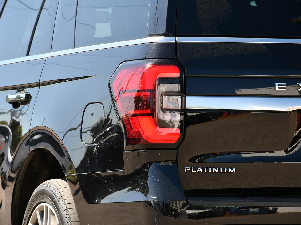 2022 Ford Expedition Platinum  Loaded Luxury   Massage Seats   4x4 Photo