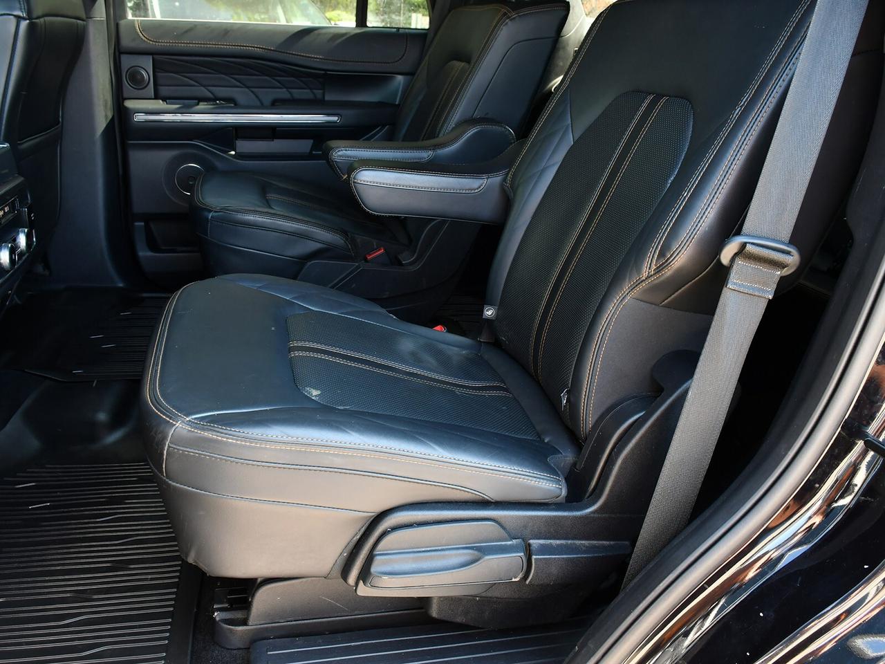 2022 Ford Expedition Platinum  Loaded Luxury   Massage Seats   4x4 Photo