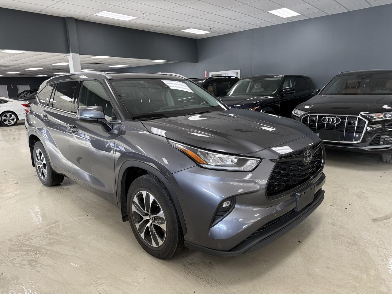 2021 Toyota Highlander XLE AWD**NO ACCIDENTS** Photo