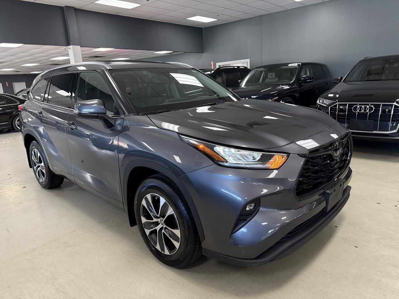 2021 Toyota Highlander XLE AWD**NO ACCIDENTS** Photo