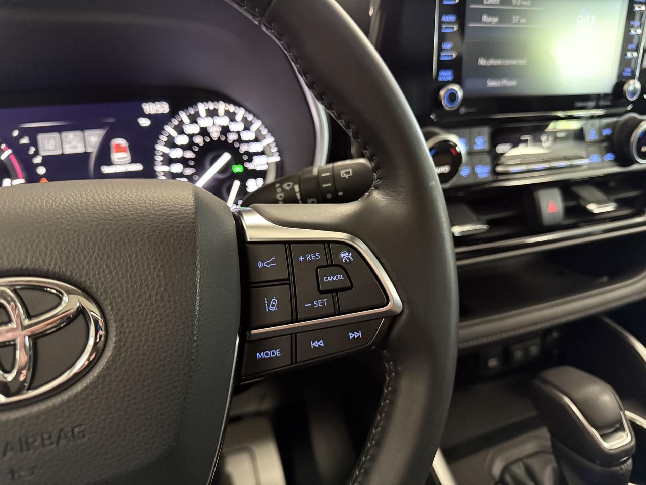 2021 Toyota Highlander XLE AWD**NO ACCIDENTS** Photo