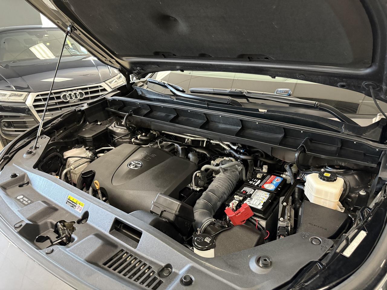 2021 Toyota Highlander XLE AWD**NO ACCIDENTS** Photo