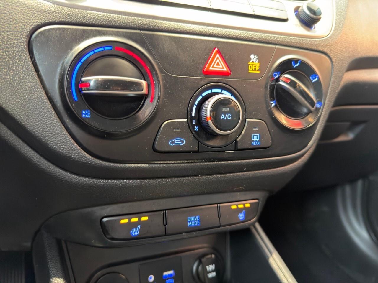 2020 Hyundai Accent 5 Door Preferred IVT Photo
