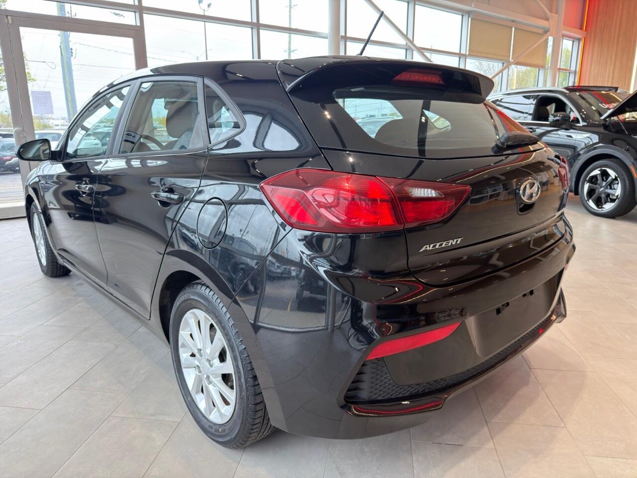 2020 Hyundai Accent 5 Door Preferred IVT Photo