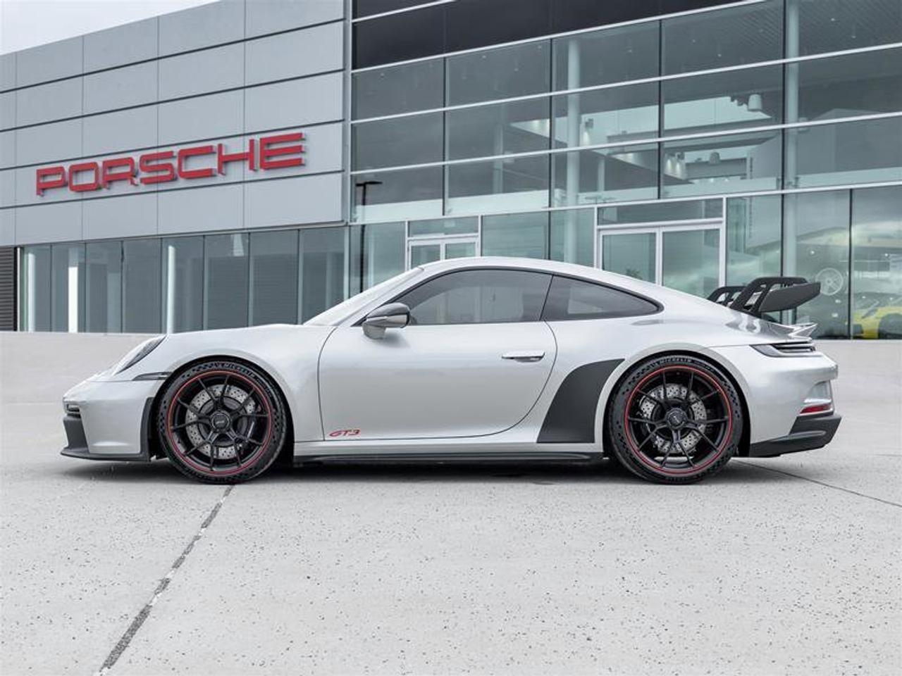 2022 Porsche 911 GT3 Photo2