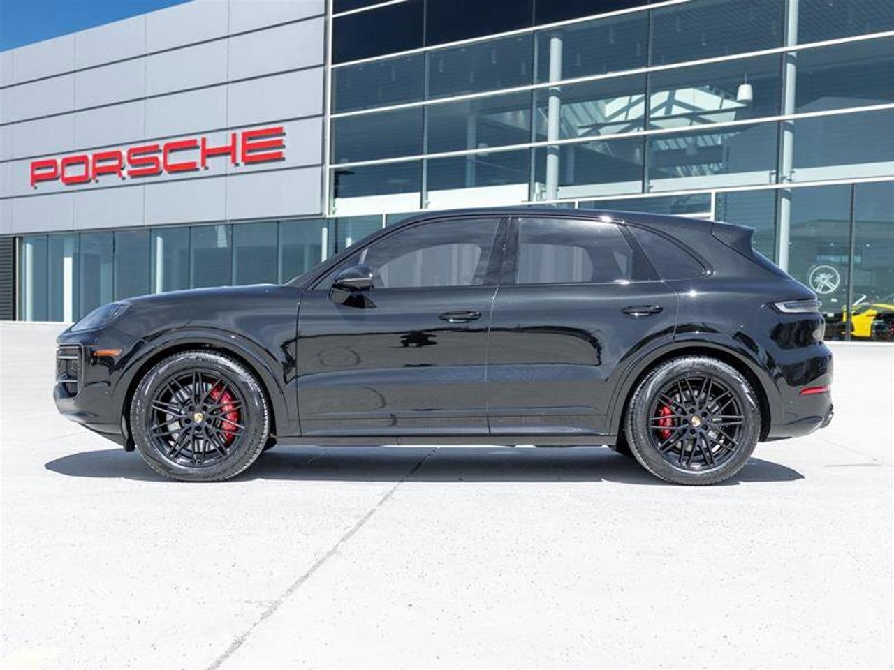 2025 Porsche Cayenne GTS AWD Premium Pkg Plus Rear Axle Steering Techno Photo
