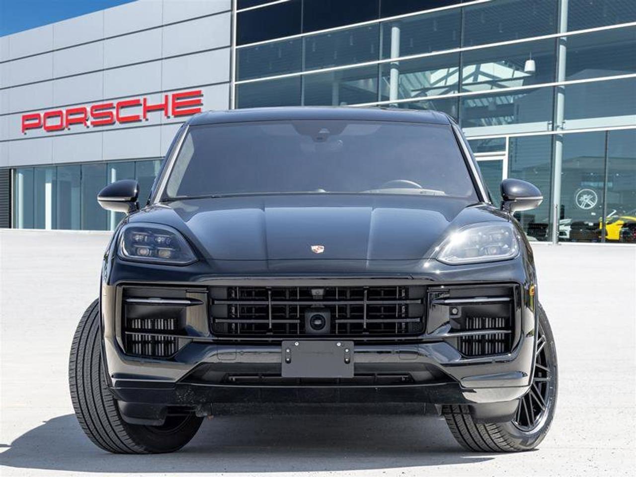 2025 Porsche Cayenne GTS AWD Premium Pkg Plus Rear Axle Steering Techno Photo