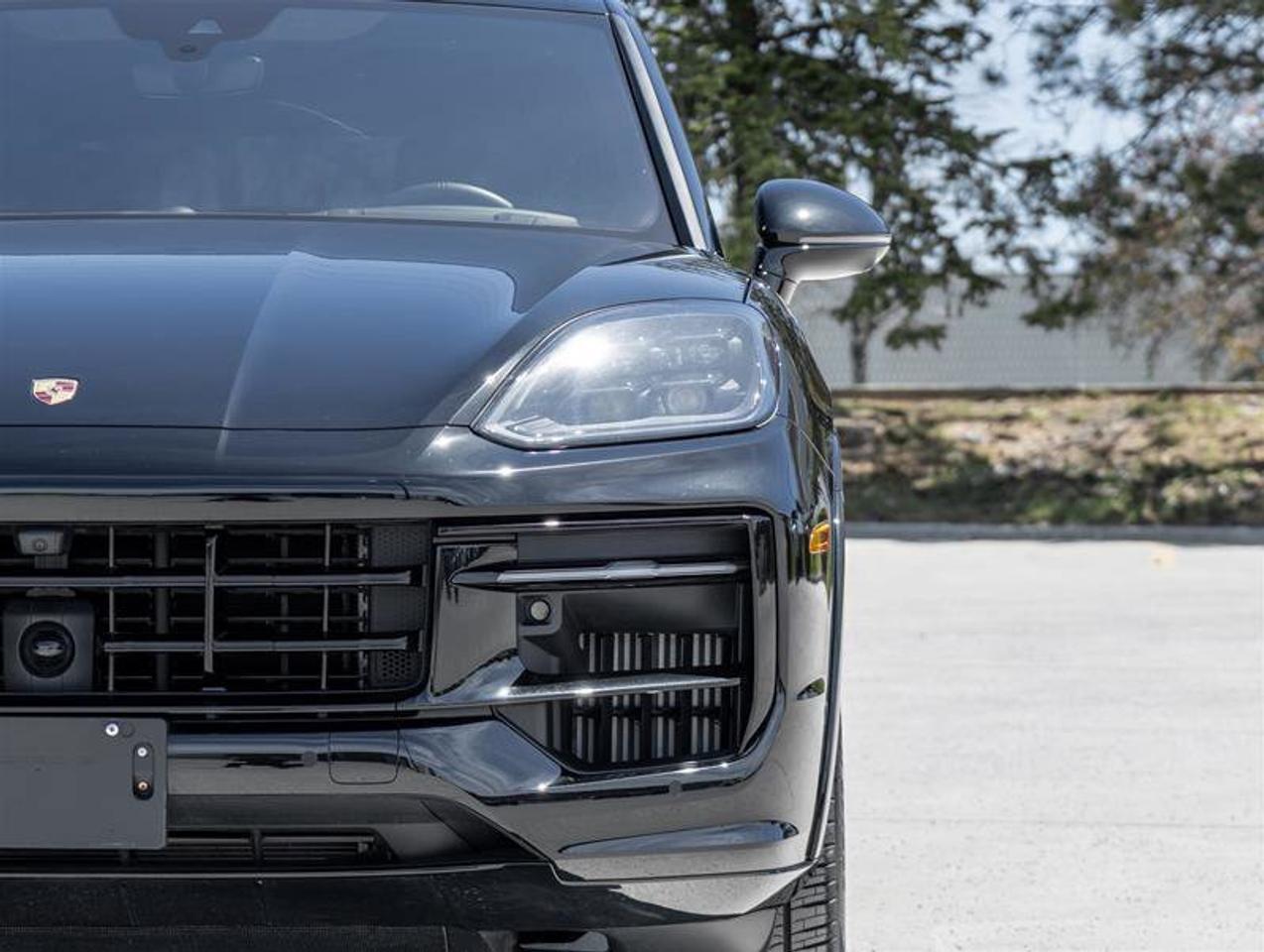 2025 Porsche Cayenne GTS AWD Premium Pkg Plus Rear Axle Steering Techno Photo