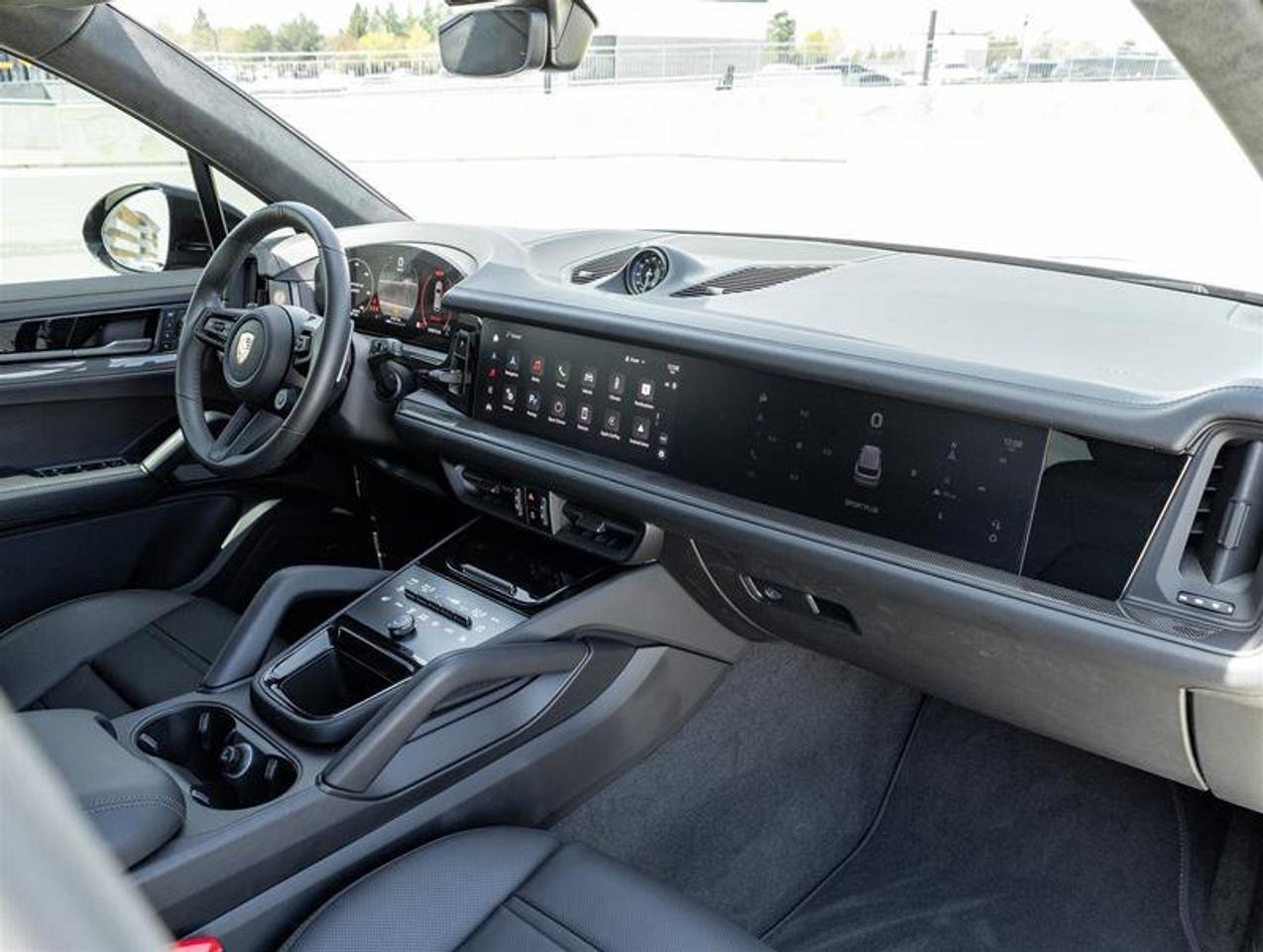 2025 Porsche Cayenne GTS AWD Premium Pkg Plus Rear Axle Steering Techno Photo