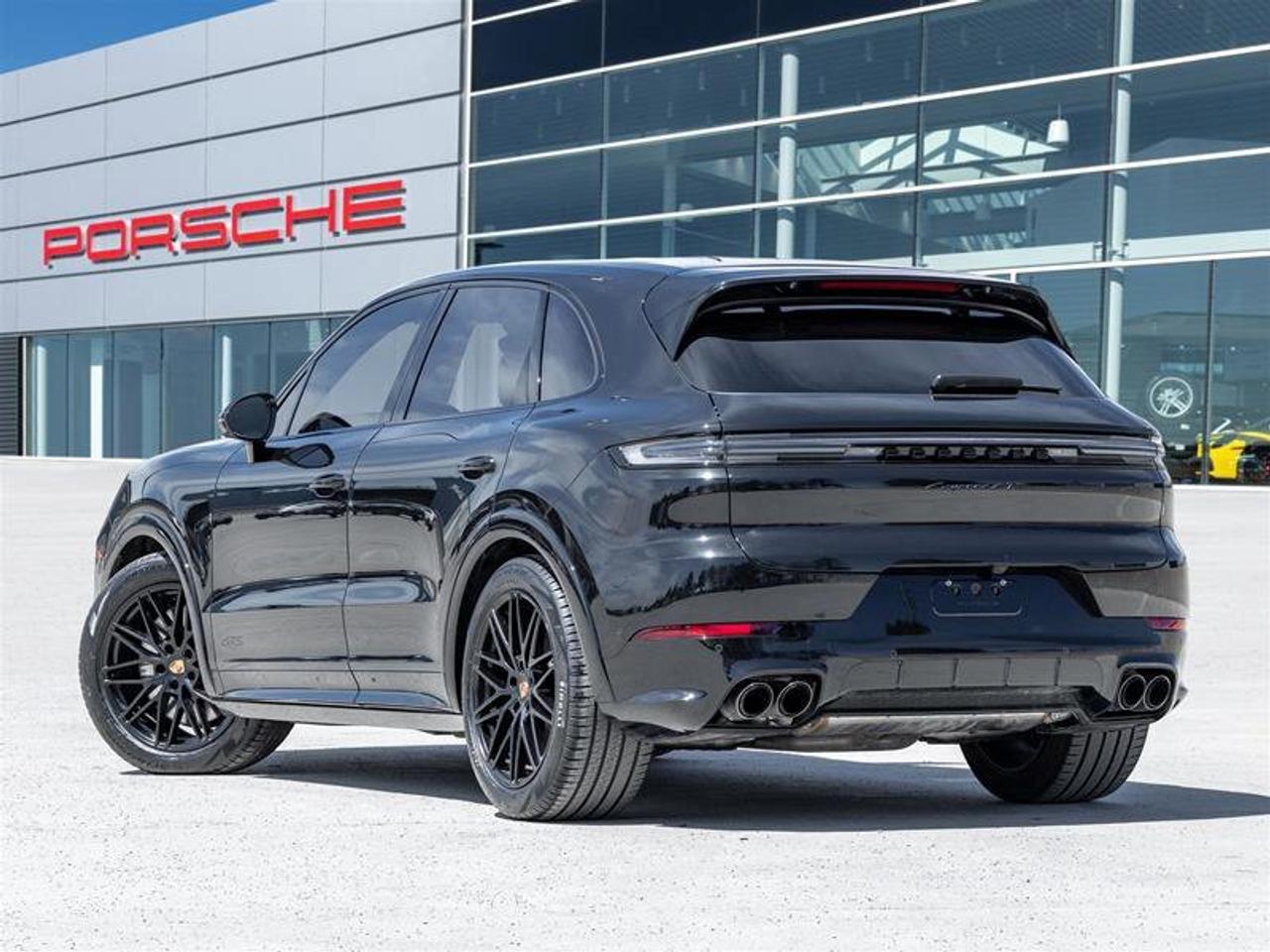2025 Porsche Cayenne GTS AWD Premium Pkg Plus Rear Axle Steering Techno Photo3