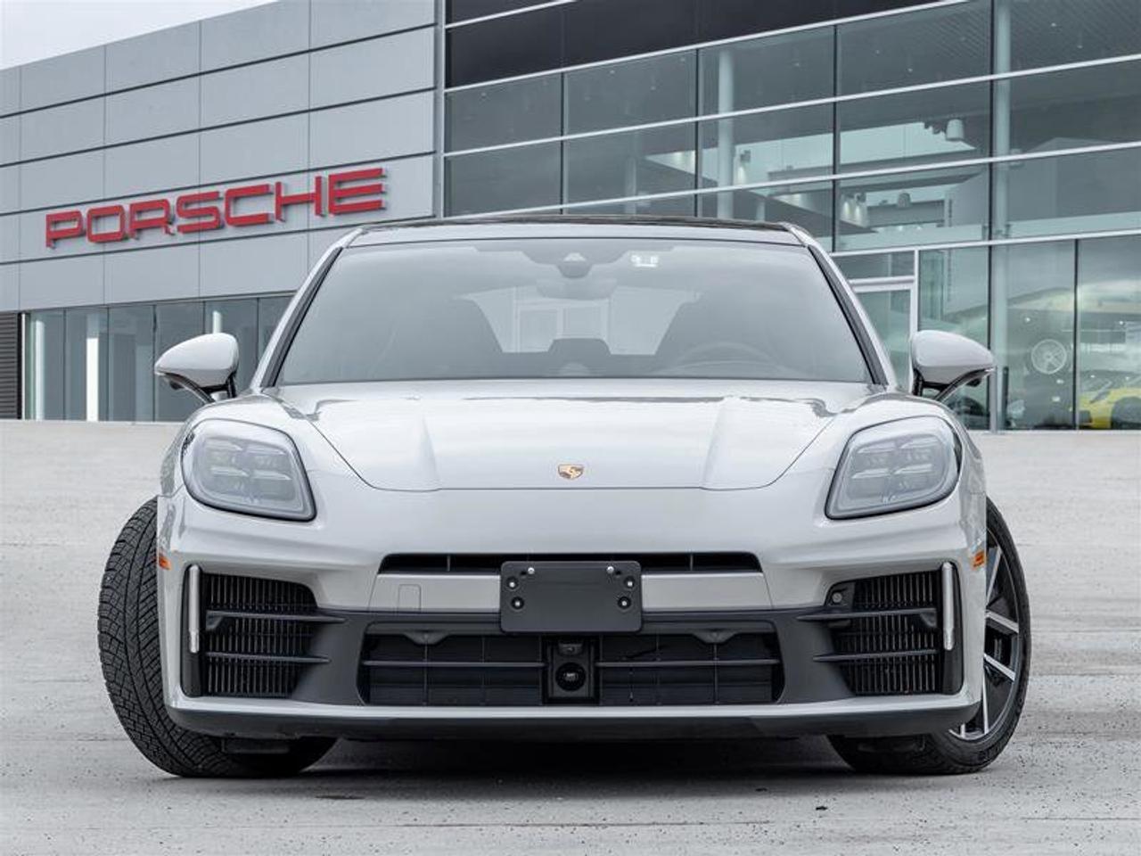 2025 Porsche Panamera 4S E-Hybrid Photo