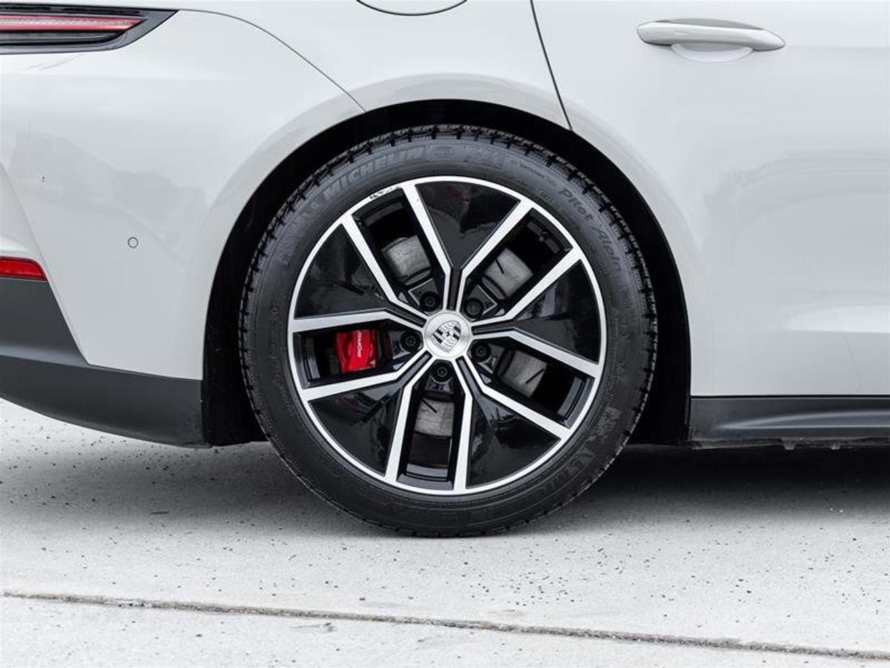 2025 Porsche Panamera 4S E-Hybrid Photo