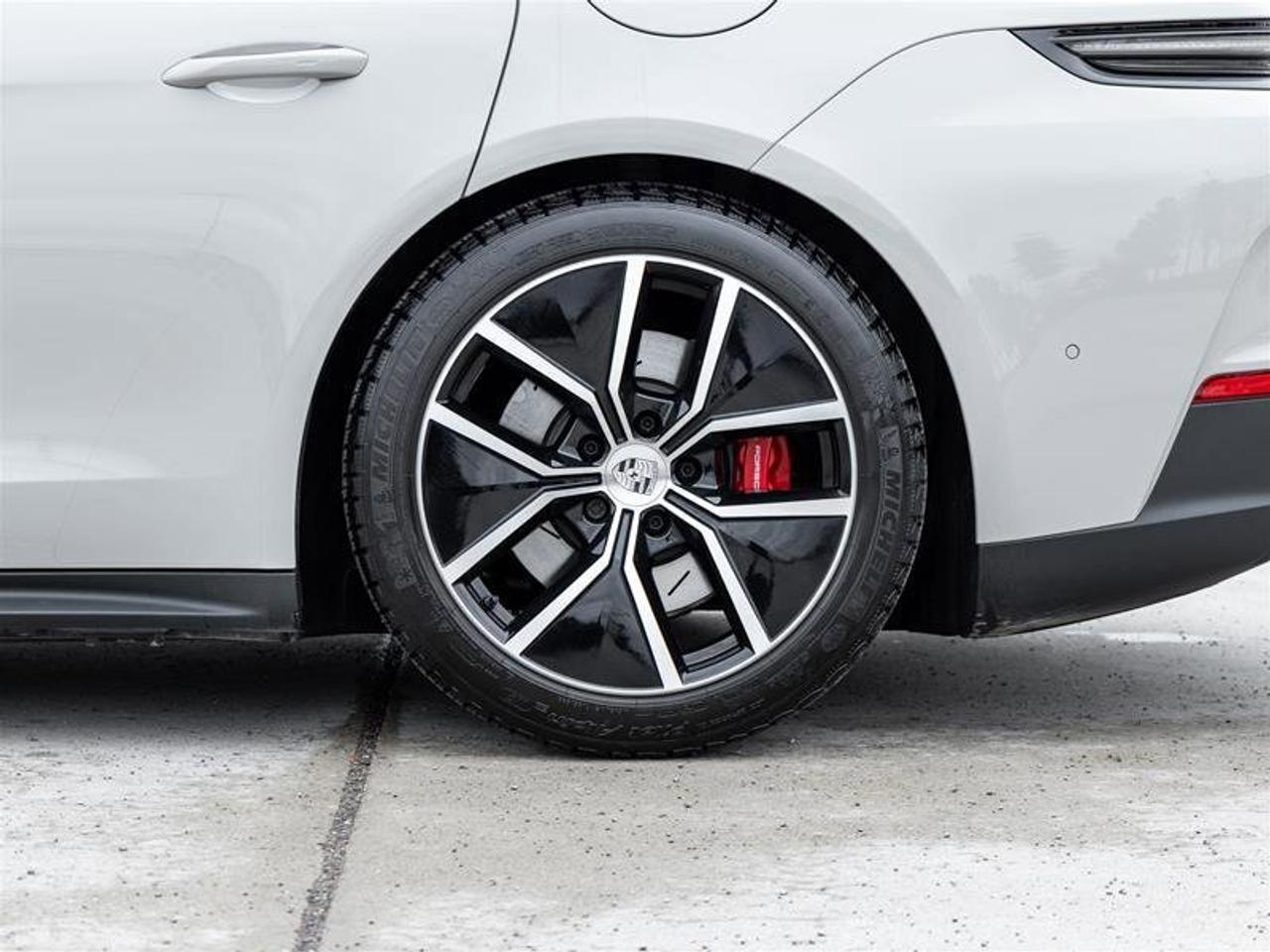 2025 Porsche Panamera 4S E-Hybrid Photo
