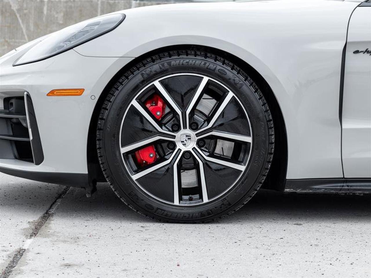 2025 Porsche Panamera 4S E-Hybrid Photo