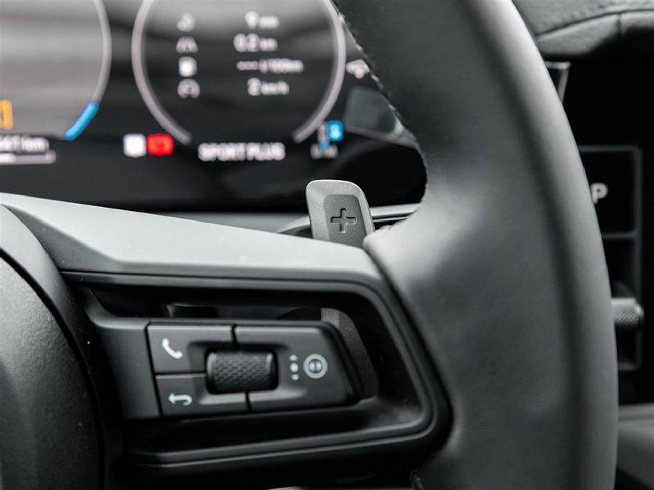 2025 Porsche Panamera 4S E-Hybrid Photo