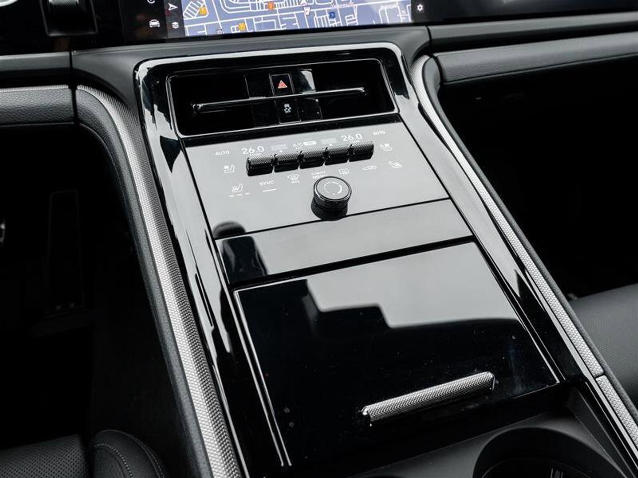 2025 Porsche Panamera 4S E-Hybrid Photo