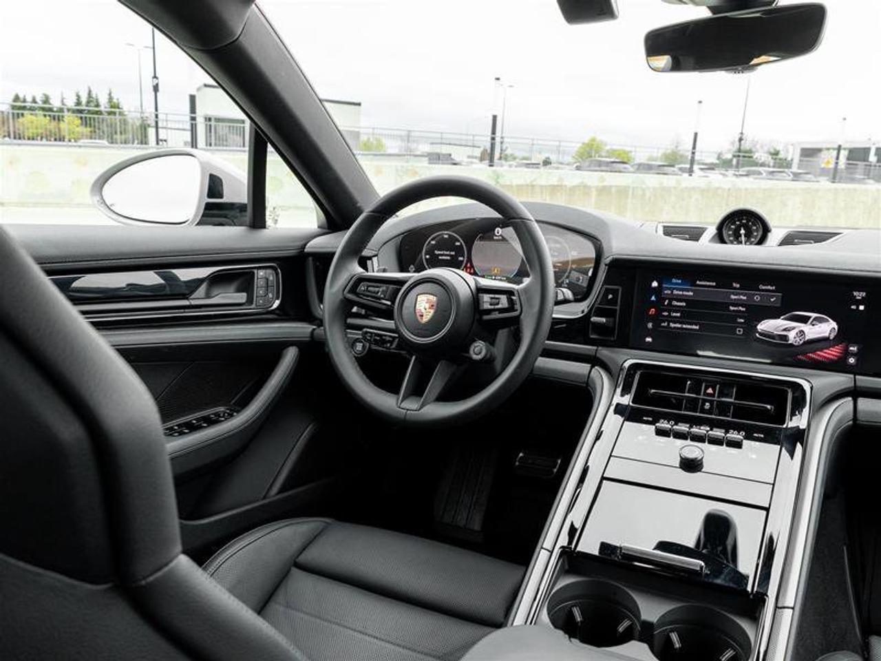 2025 Porsche Panamera 4S E-Hybrid Photo