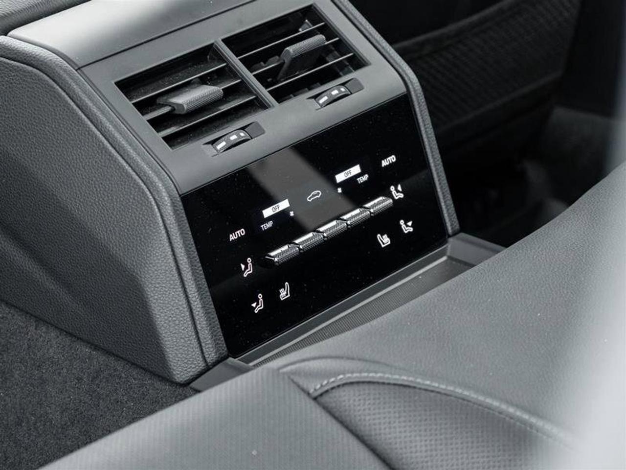 2025 Porsche Panamera 4S E-Hybrid Photo