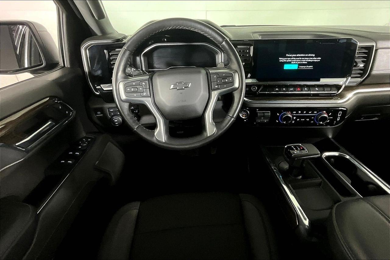 2023 Chevrolet Silverado 1500 4WD Crew Cab 147 RST Photo
