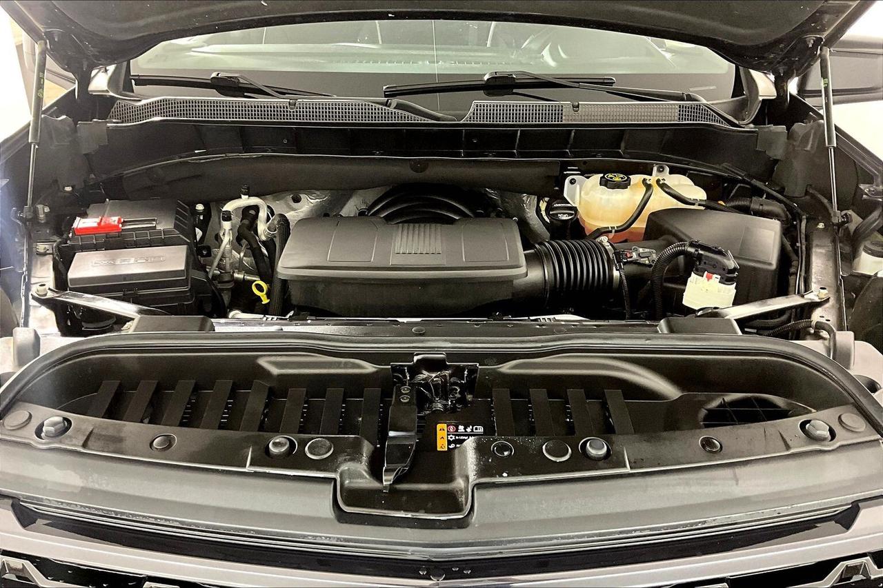 2023 Chevrolet Silverado 1500 4WD Crew Cab 147 RST Photo