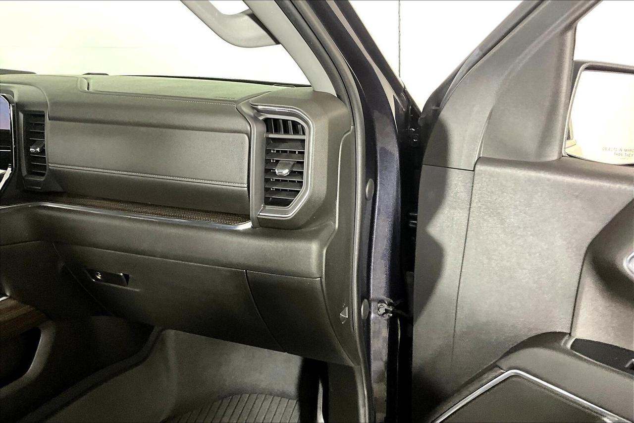 2023 Chevrolet Silverado 1500 4WD Crew Cab 147 RST Photo