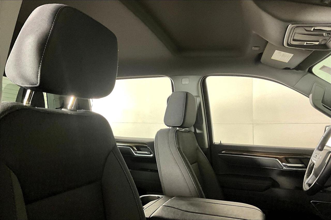 2023 Chevrolet Silverado 1500 4WD Crew Cab 147 RST Photo