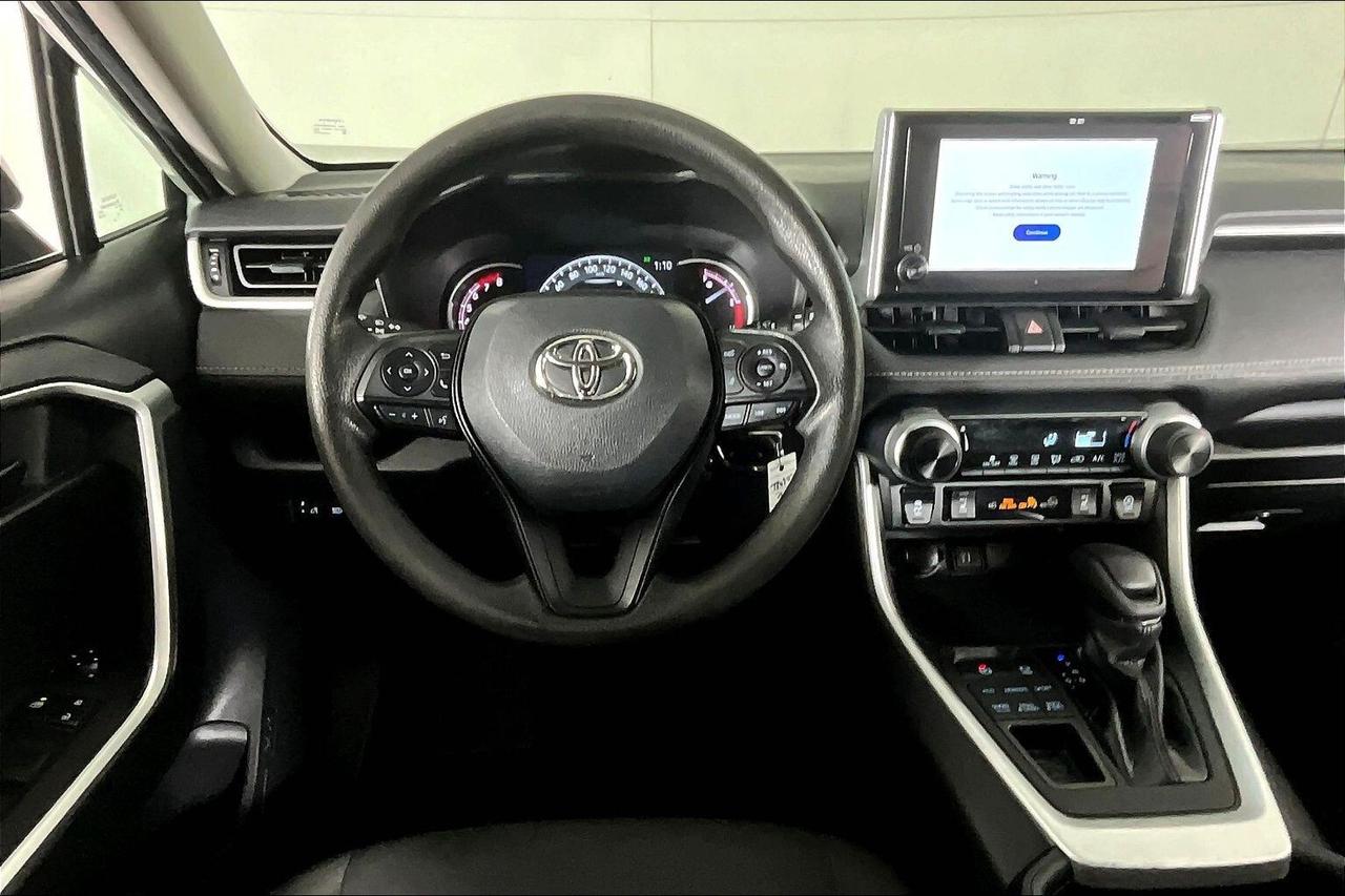 2023 Toyota RAV4 LE AWD Photo