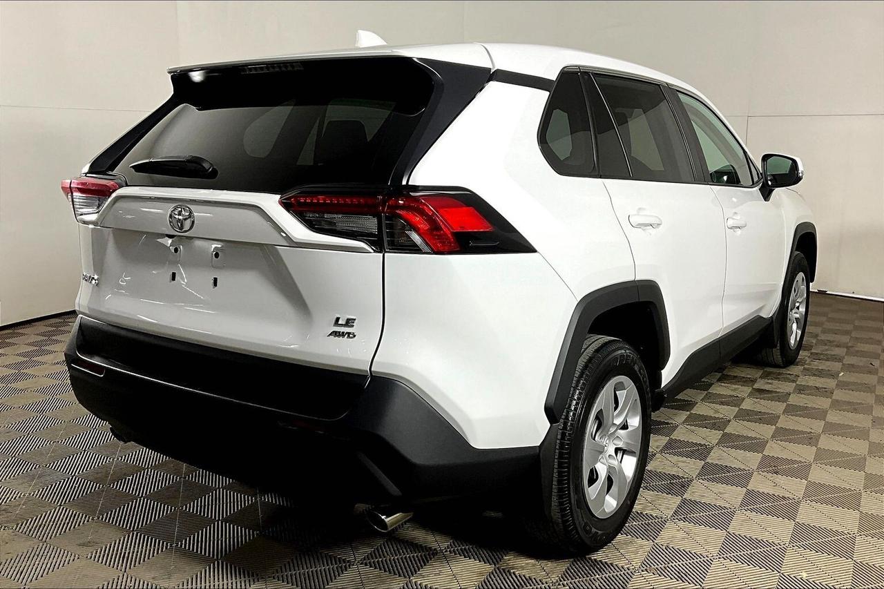 2023 Toyota RAV4 LE AWD Photo
