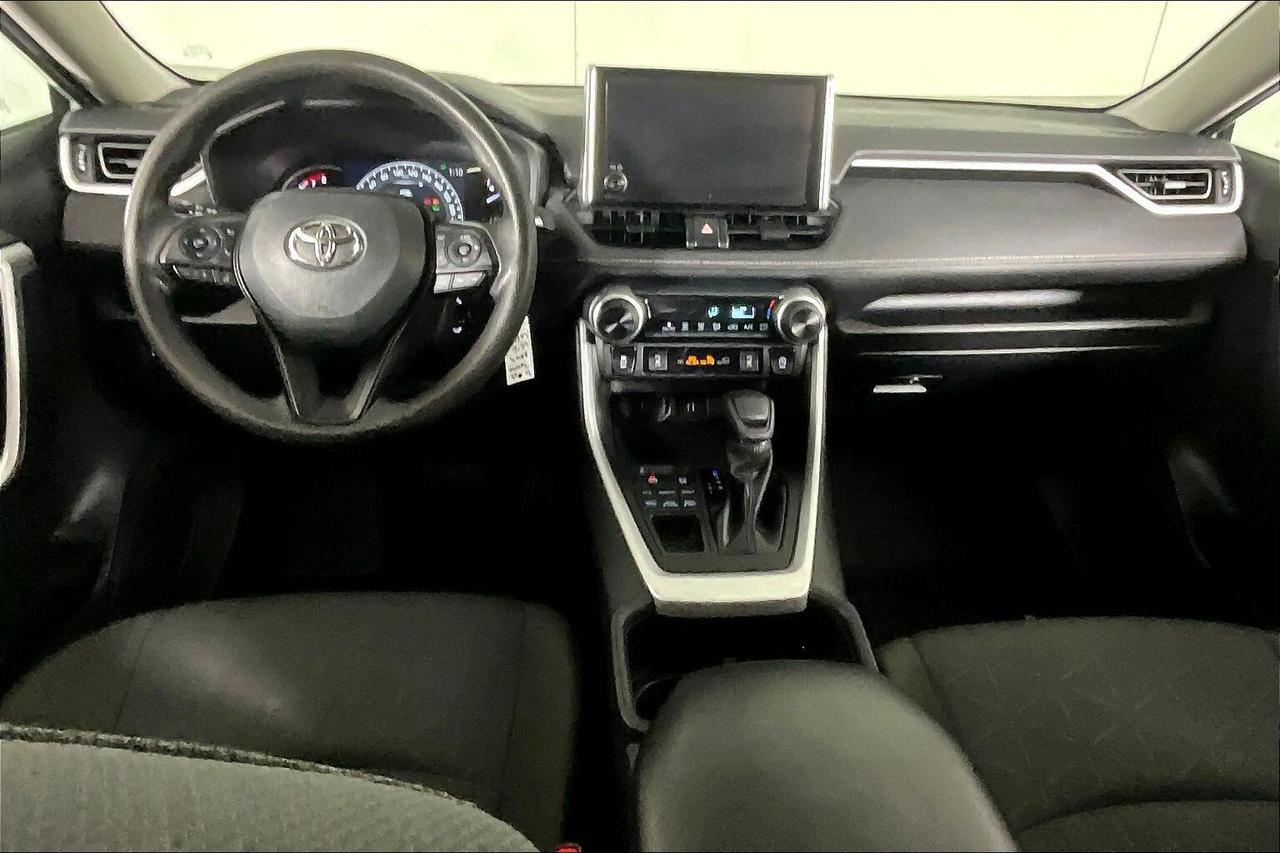 2023 Toyota RAV4 LE AWD Photo