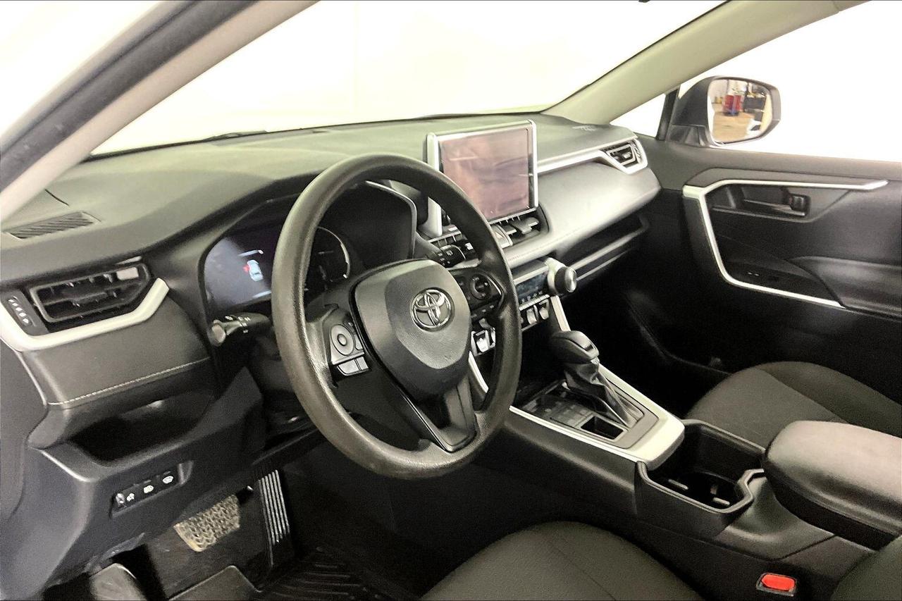 2023 Toyota RAV4 LE AWD Photo
