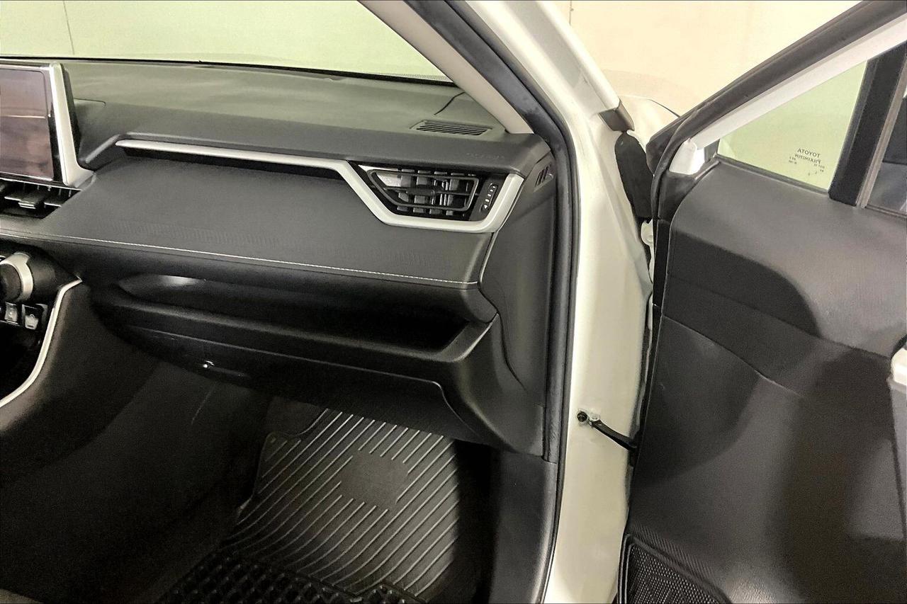 2023 Toyota RAV4 LE AWD Photo