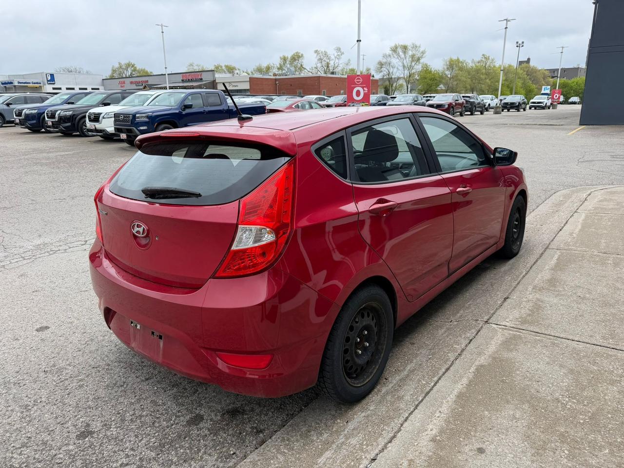 2016 Hyundai Accent SE (A6) 4dr Hatchback Photo